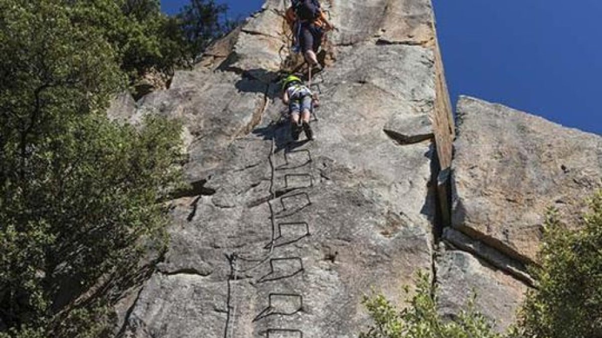 La via ferrada de Sant Vicenç d’Enclar.