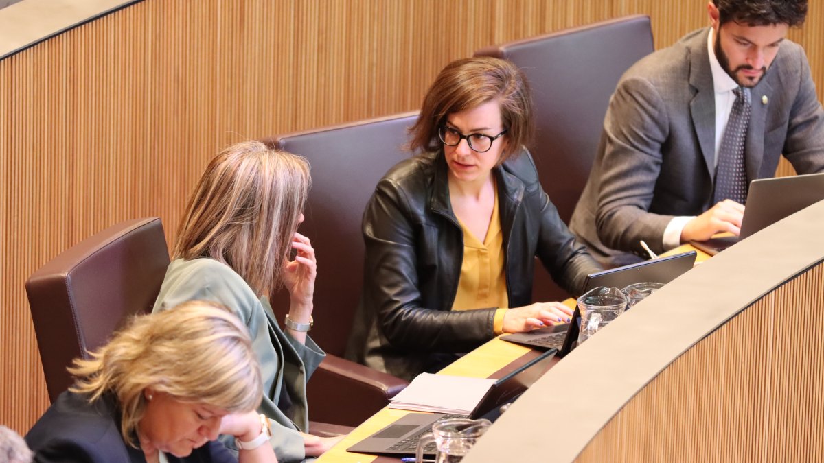 Nuria Segués, Cerni Escalé i Maria Angels Aché a la sessió del consell general - Concòrdia