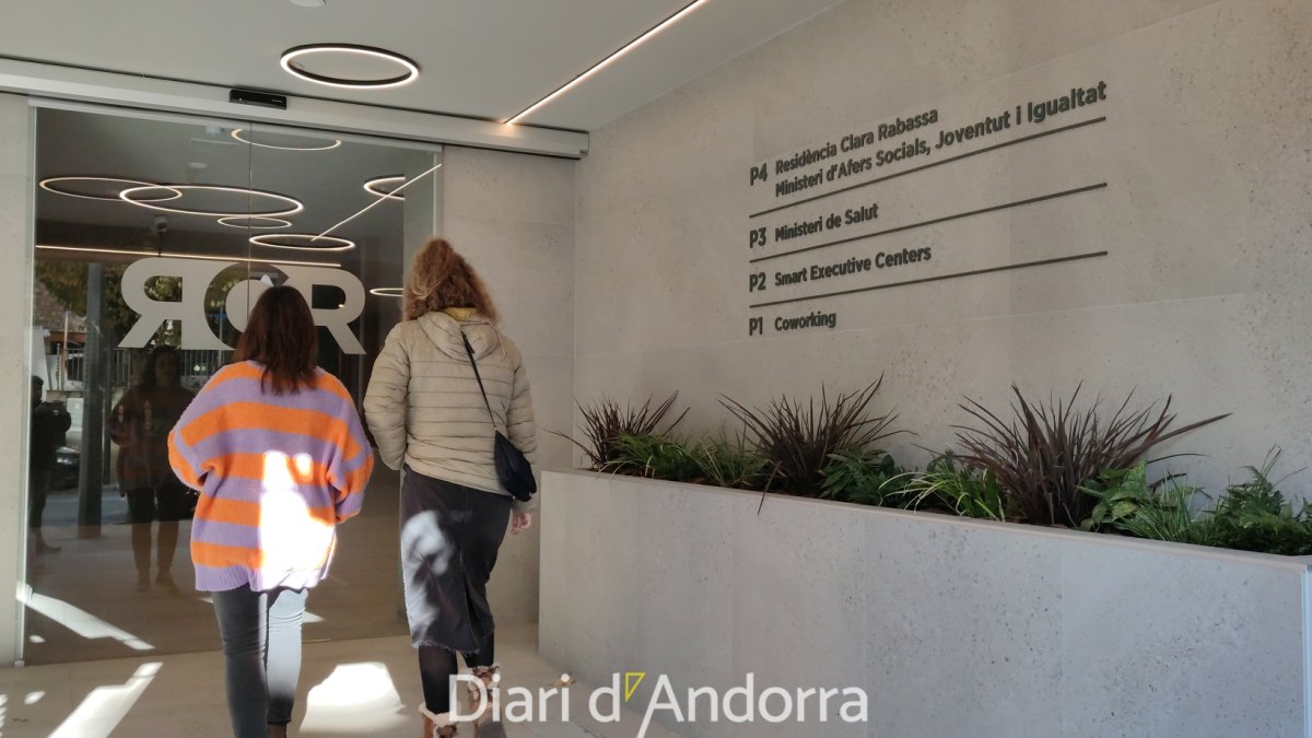 Entrada dels Ministeris de Salut i Afers Socials