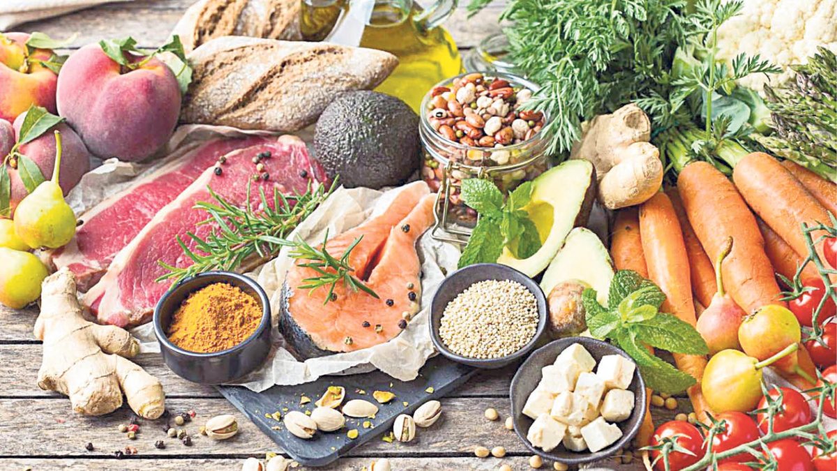 És una dieta rica en antioxidants i compostos antiinflamatoris