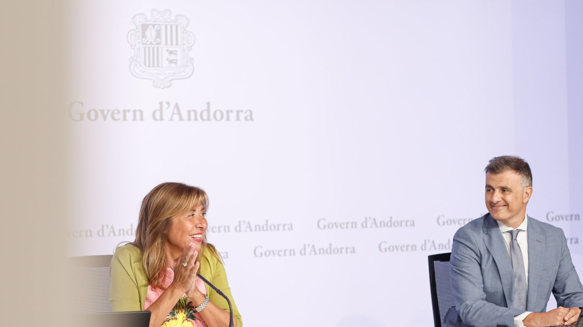 La ministra de presidència, Conxita Marsol i el secretari d’Estat Marc Rossell, en la presentació de l'Agència d'Intel·ligència de la Dada