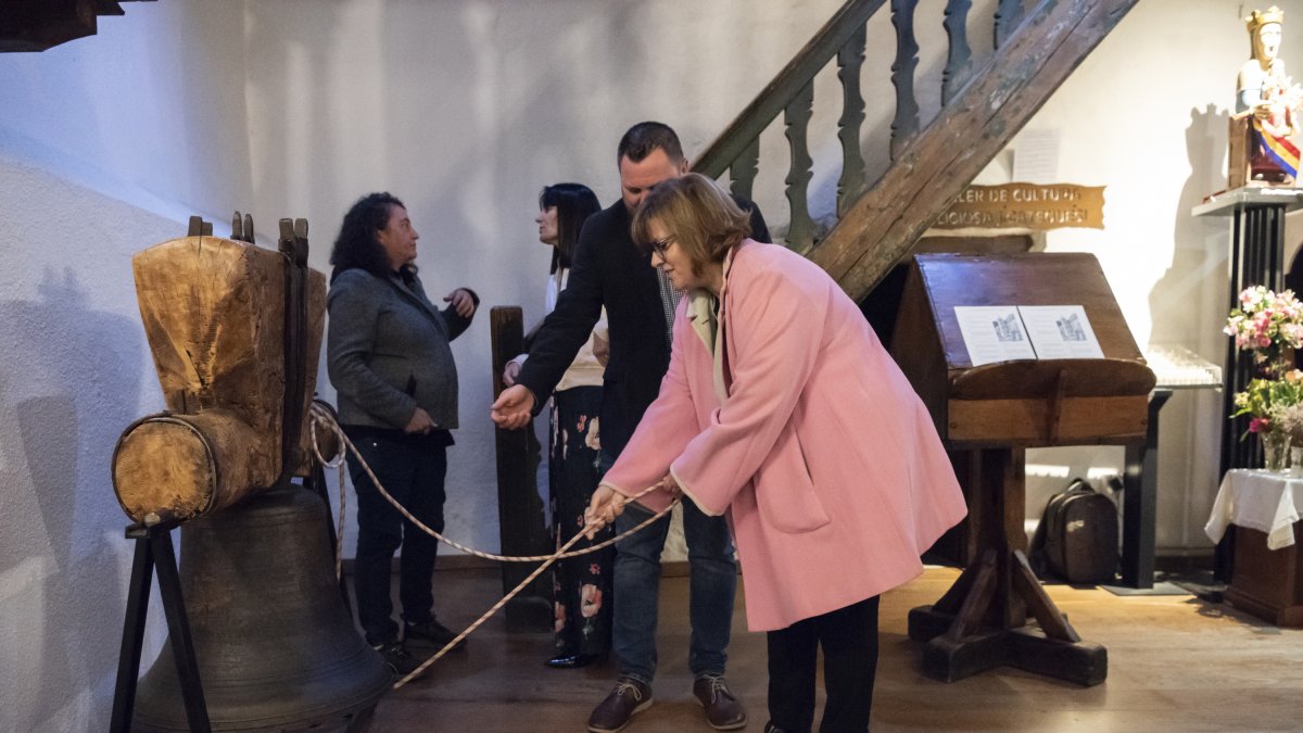 La campana Bàrbara o Trencada.