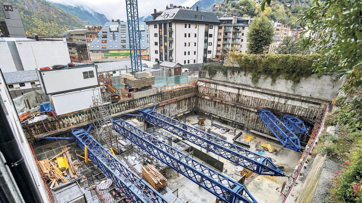 Obres de l’edifici en construcció a l’avinguda del Pessebre d’Escaldes-Engordany.