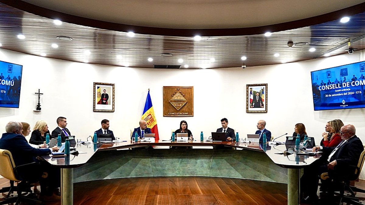 Una sessió del consell de comú d’Encamp.