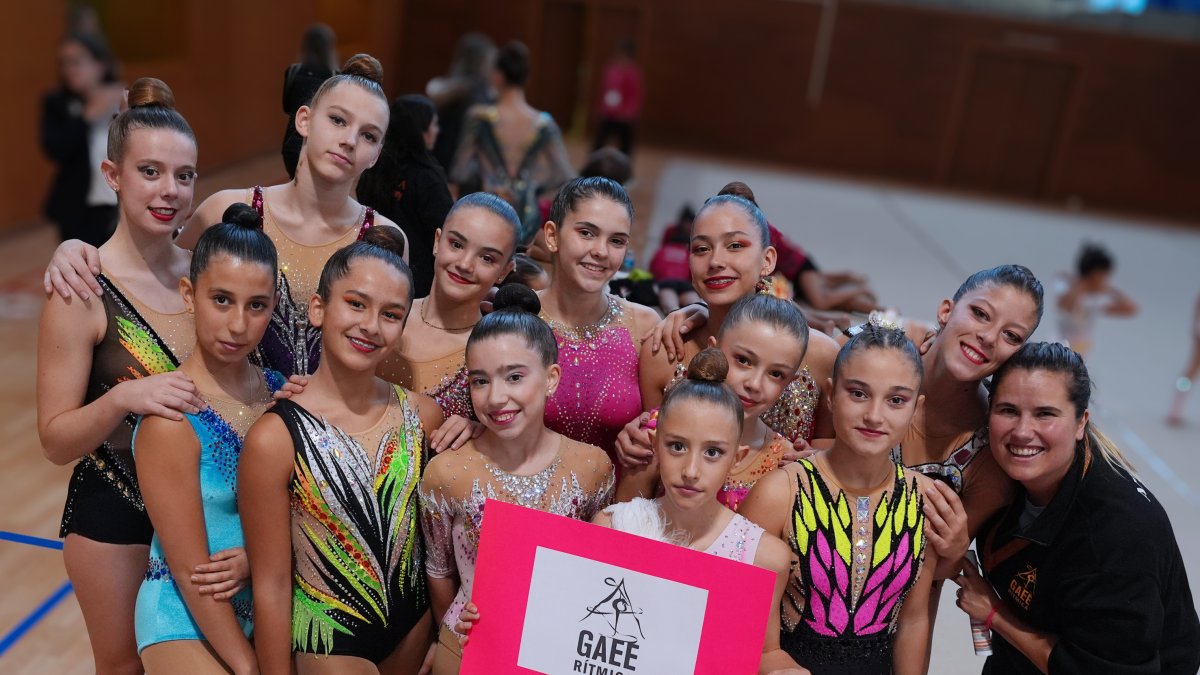 Les gimnastes del club.