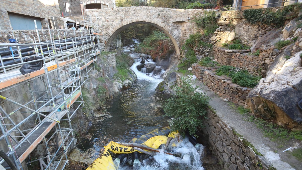 Les barreres s’havien col·locat l’1 d’octubre.