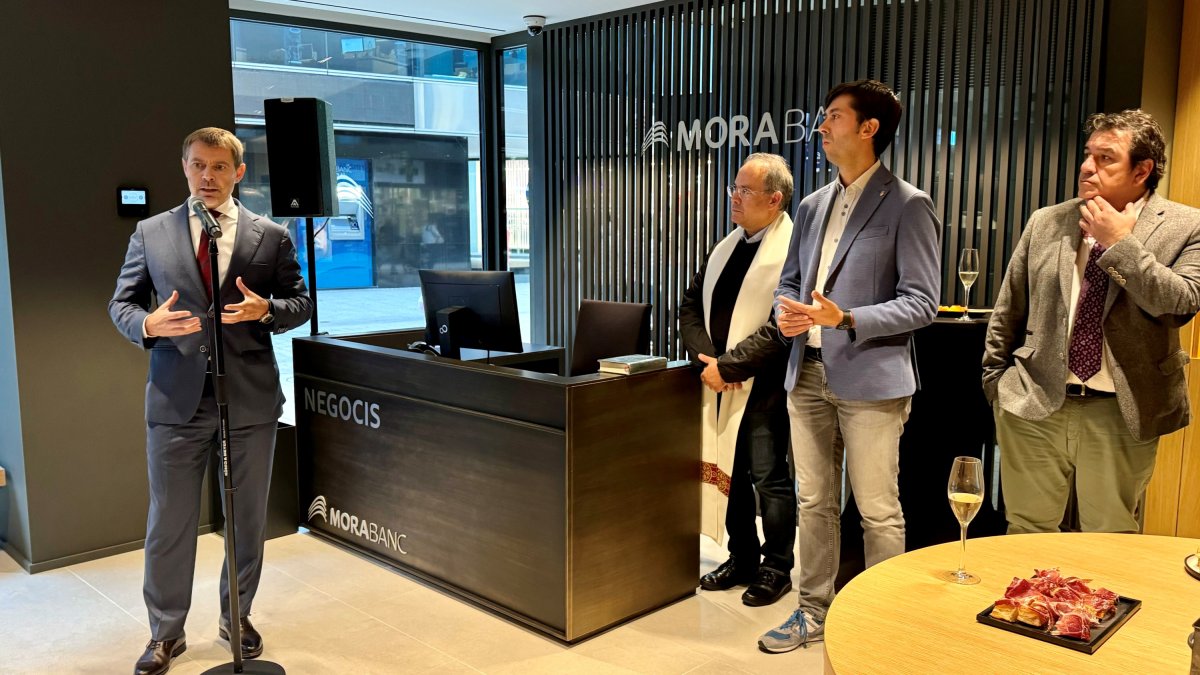 El CEO de MoraBanc, Lluís Alsina, en la inauguració de l'oficina aquesta tarda a Andorra la Vella