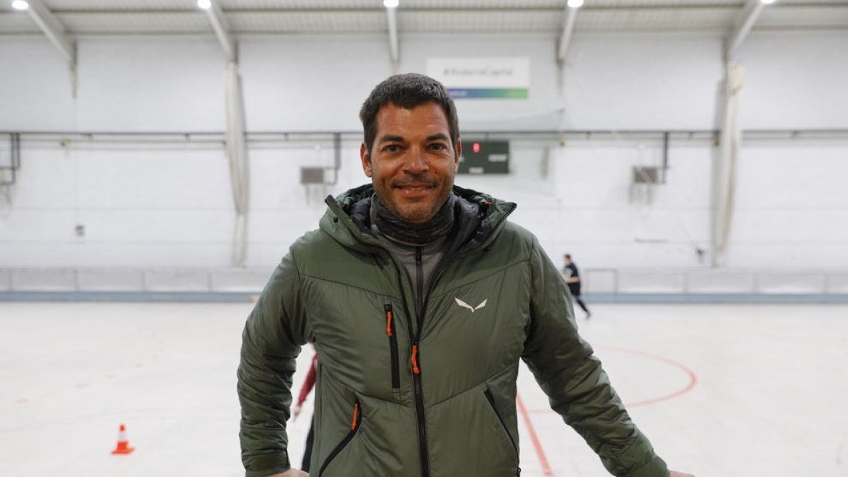 Manel Rubio el dia que aterra a la federació.