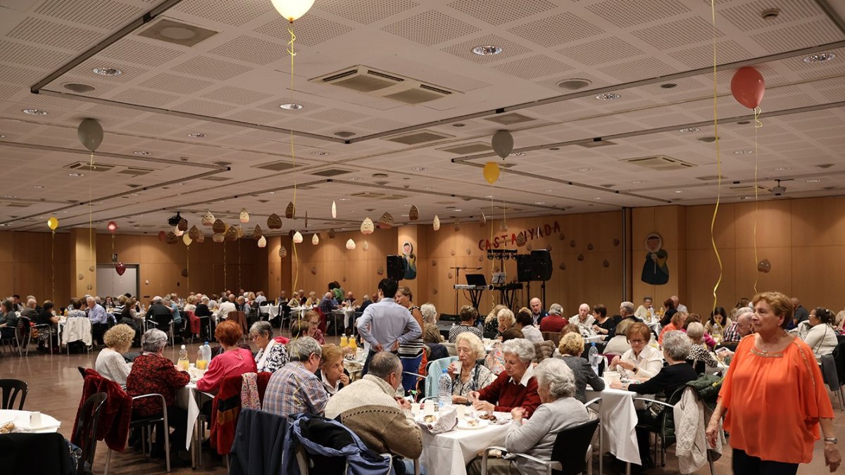 Castanyada per als padrins de la capital aquesta tarda