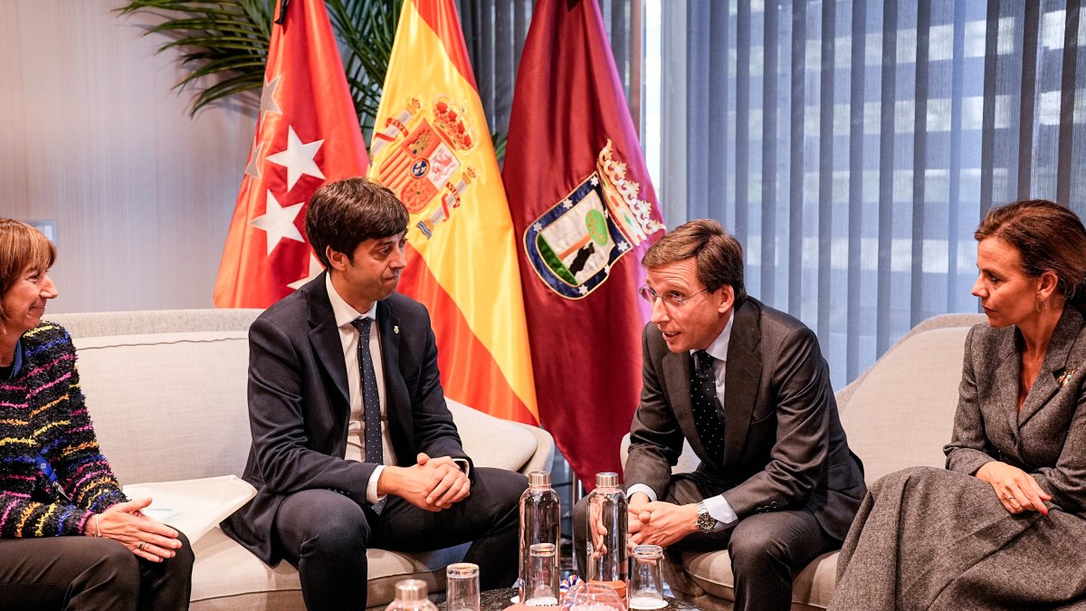 González i Almeida, a Madrid.