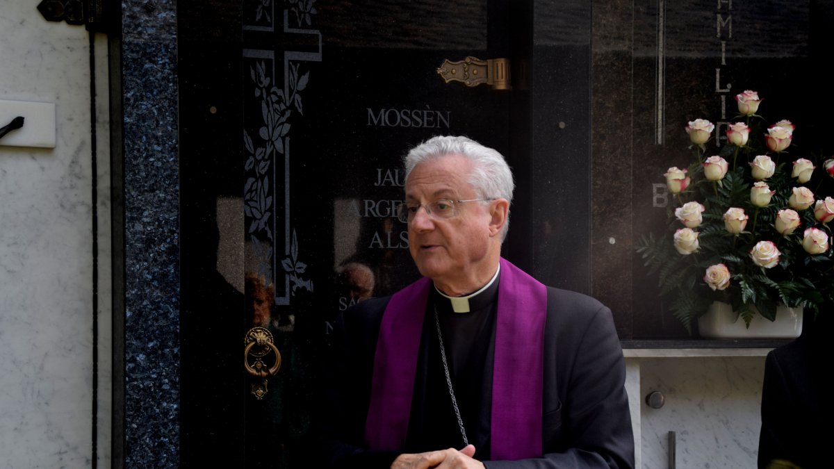 Vives a Sant Julià.