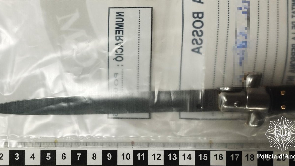 La navalla comissada.