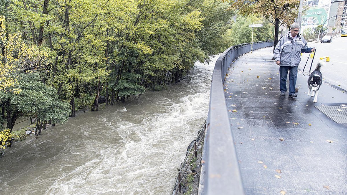 Un tram del riu Valira.