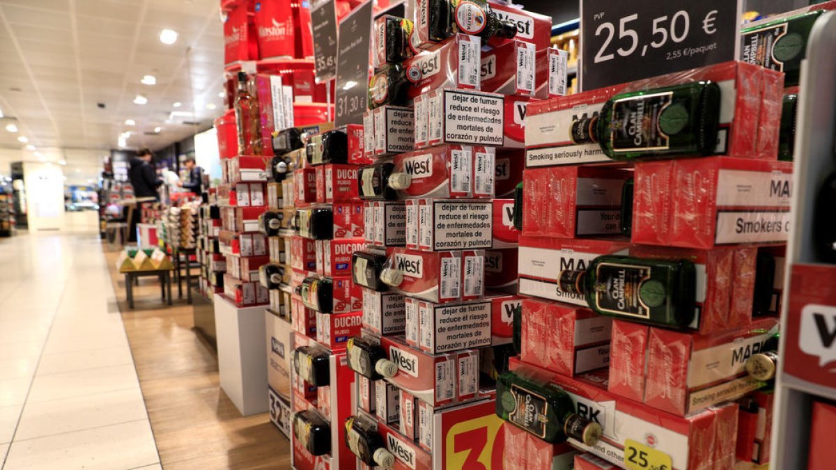Tabac en una prestatgeria.