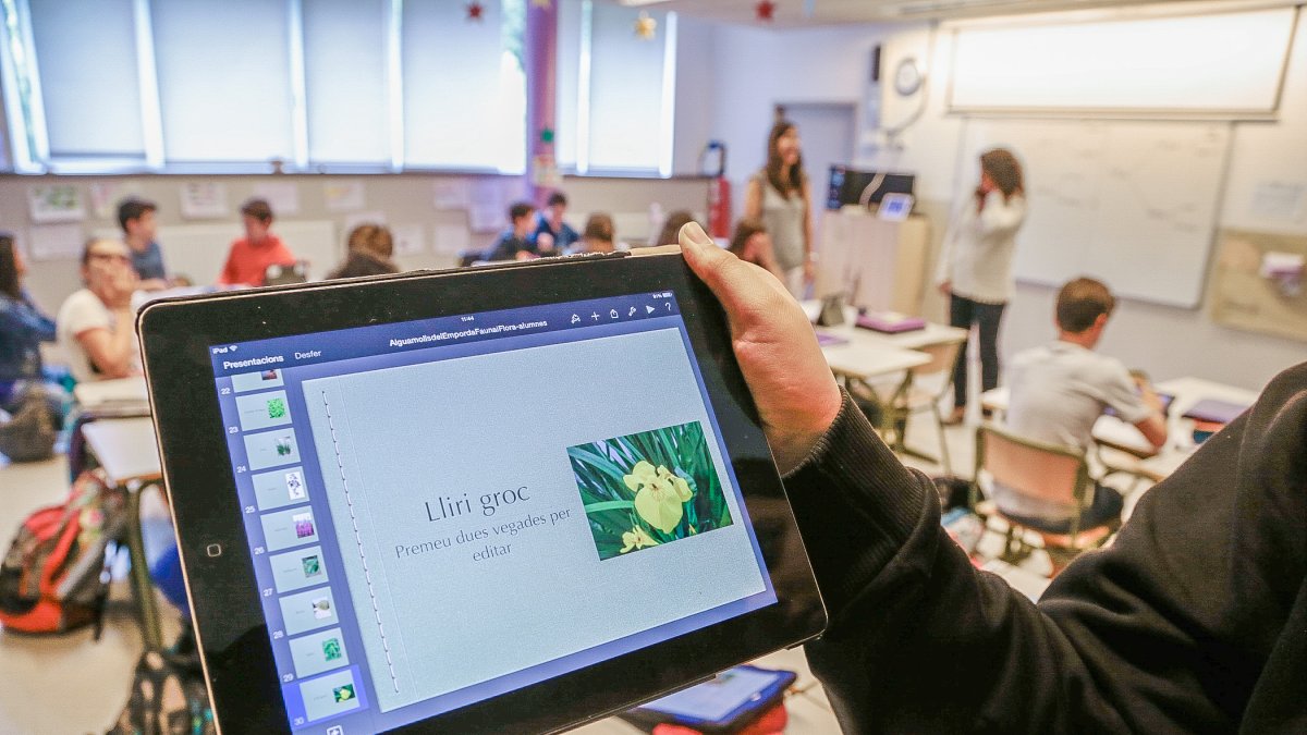 Les tauletes desapareixeran de manera progressiva de l’aula.