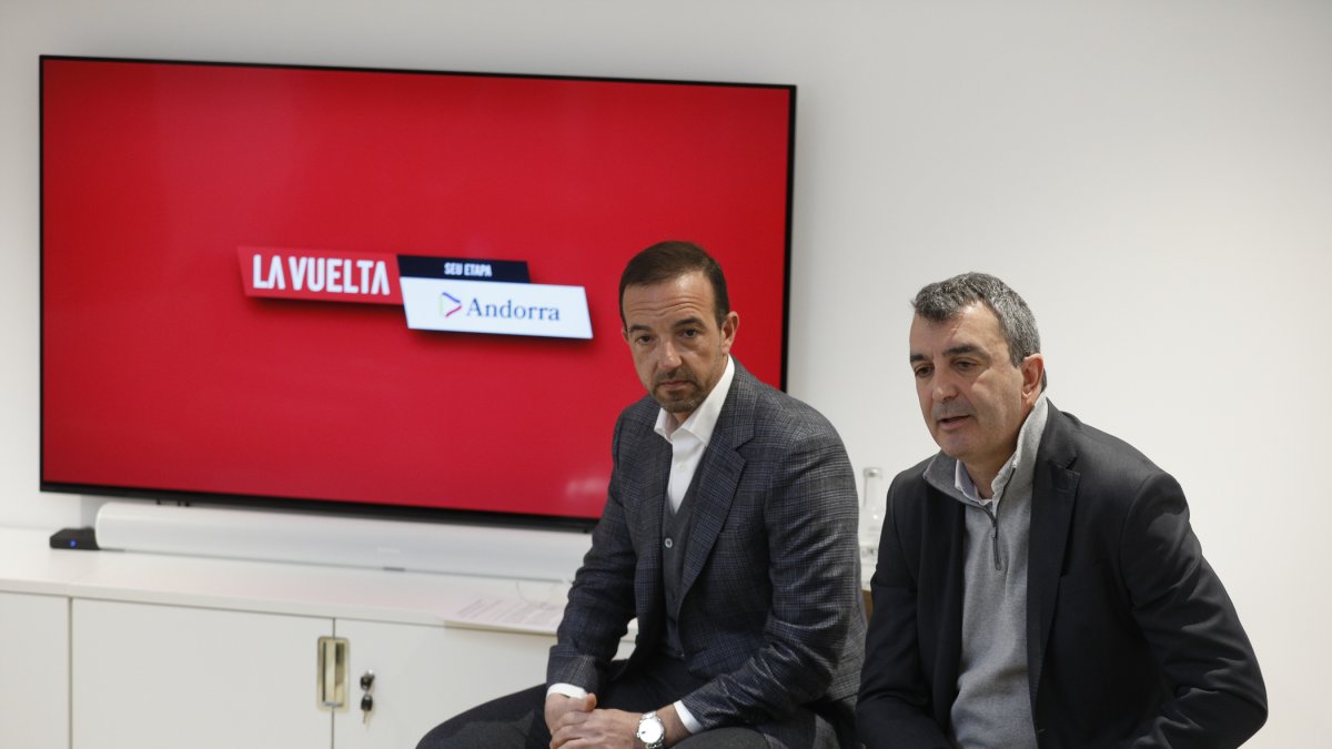 El ministre Jordi Torres i Javier Guillén.
