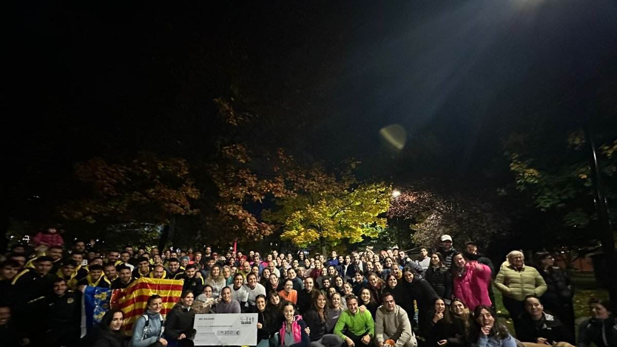 Alguns dels assistents a la cursa solidària per València