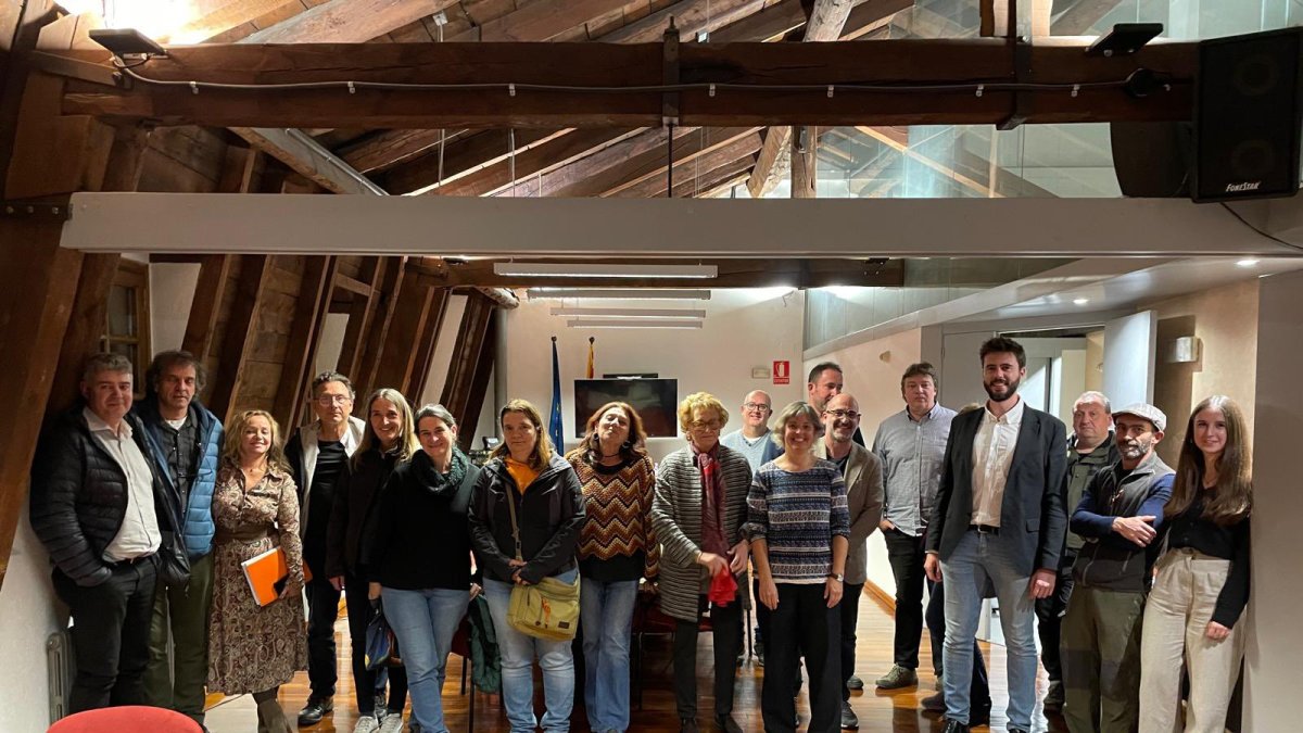 Els participants en la reunió.