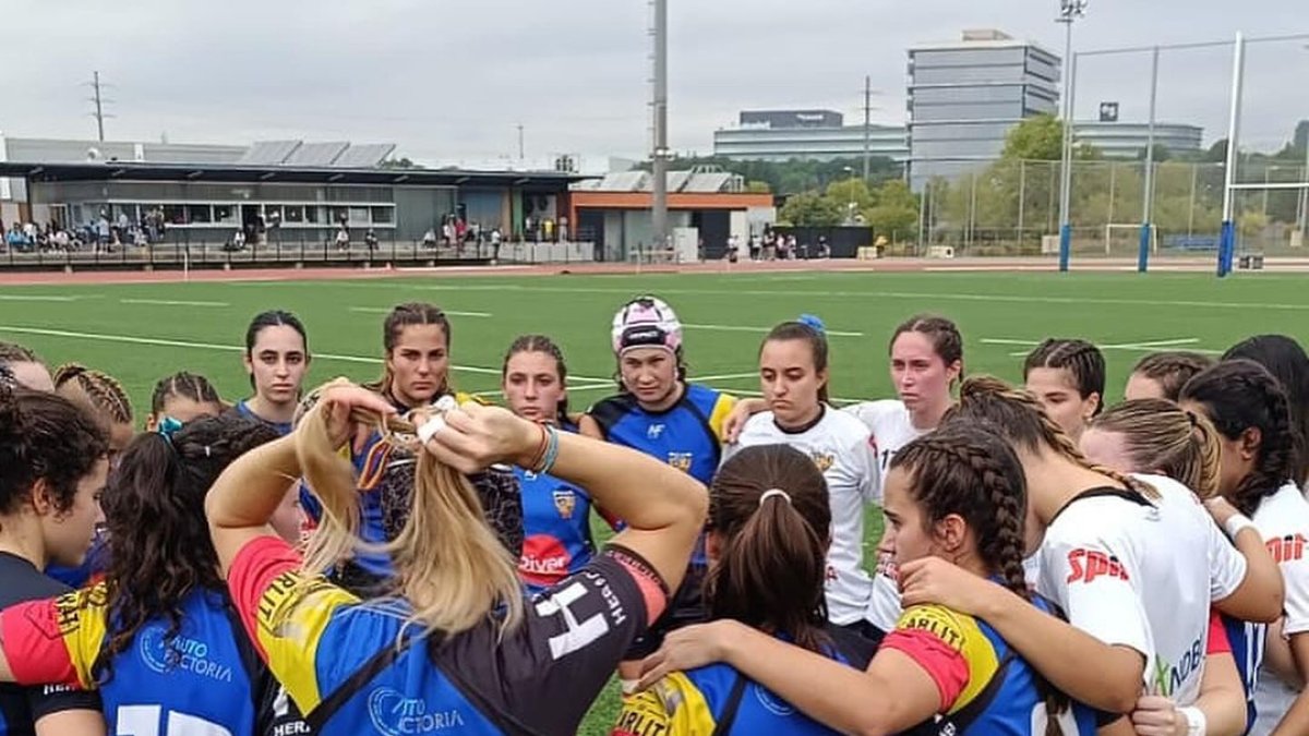 Les jugadores del VPC celebrant un triomf.