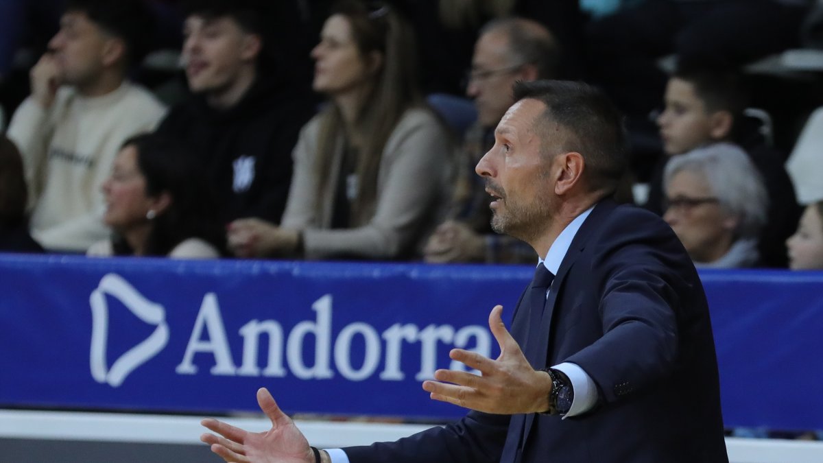 L’entrenador del MoraBanc en el darrer partit.
