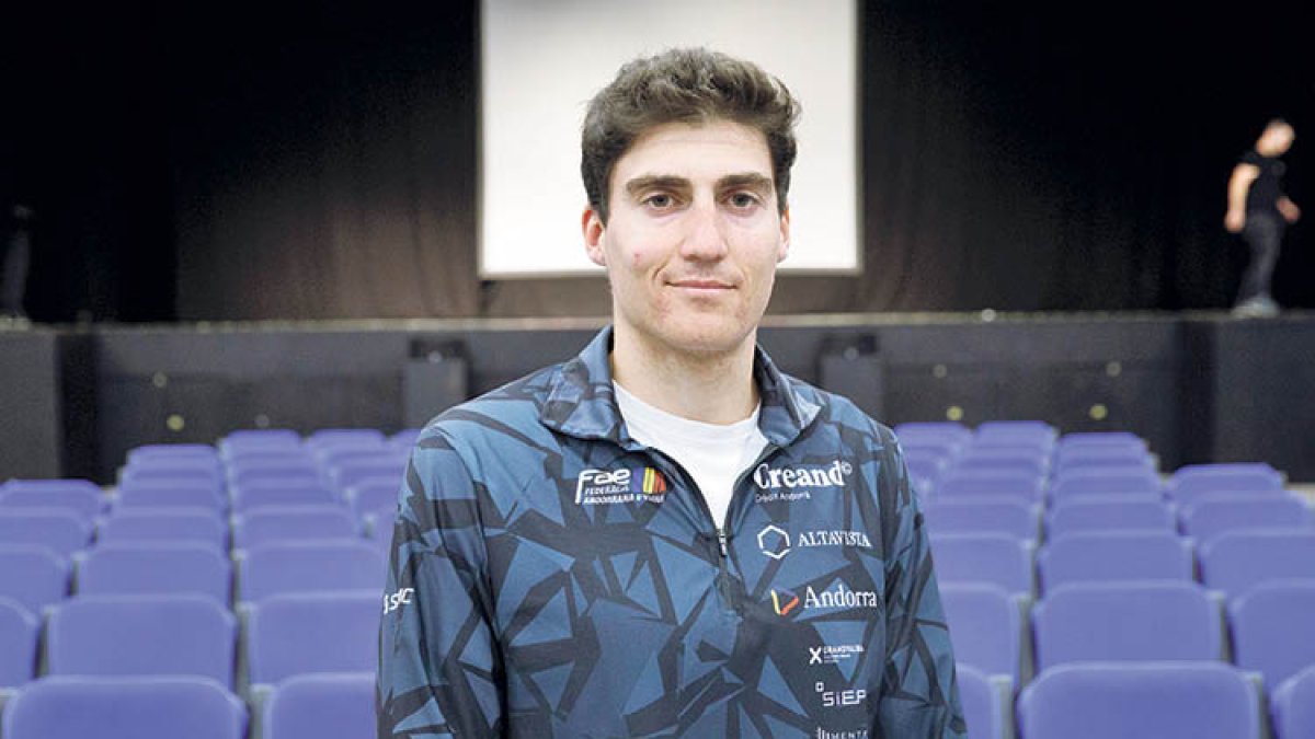 El fondista Irineu Esteve, a la presentació de la temporada de la FAE.