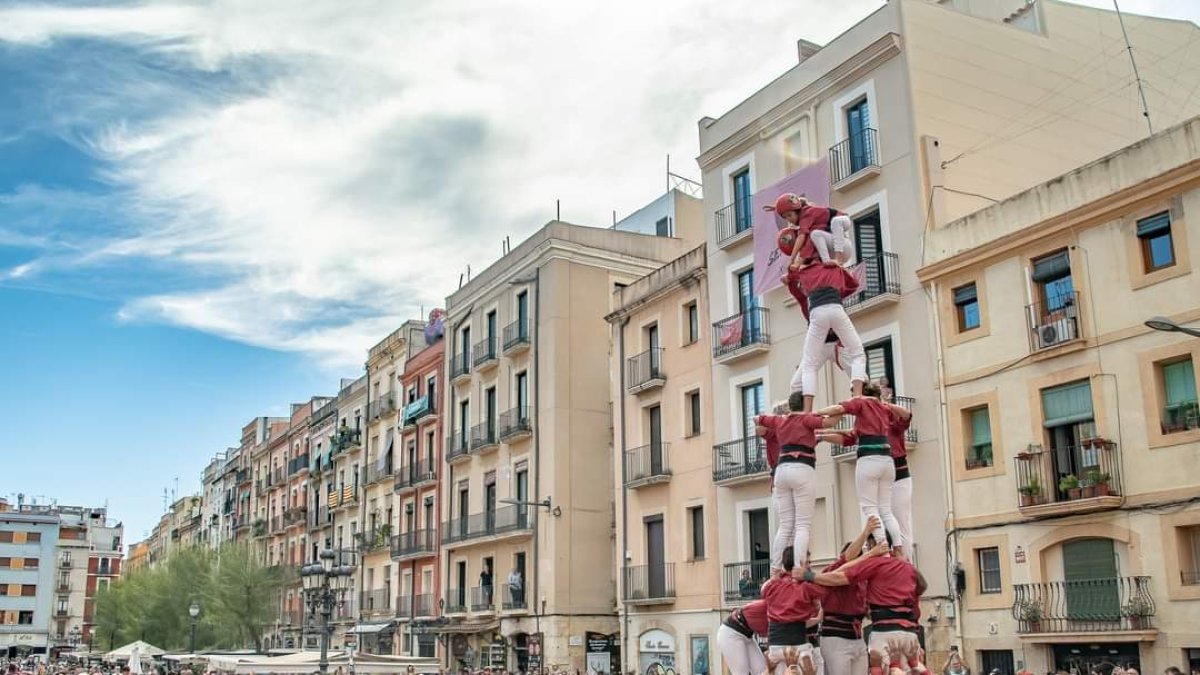 Actuació dels Castellers d’Andorra a la Diada de Tarragona.