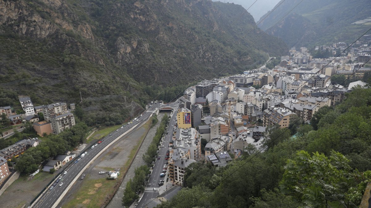 Entrada al poble de Sant Julià de Lòria.