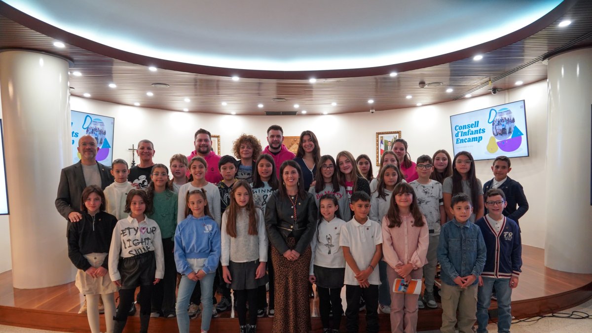 Imatge de grup del consell d'infants d'Encamp