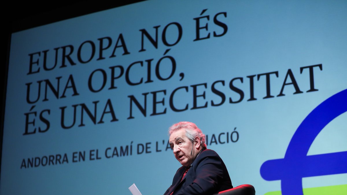 Jaume Bartumeu a la presentació del nou quadern del Ceres.