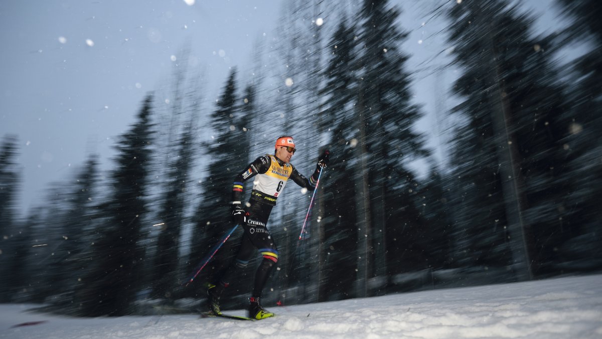 El fondista andorrà Irineu Esteve durant la prova dels 10 km individuals.