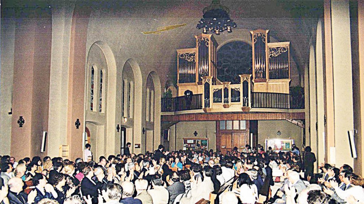 L’església de Sant Esteve el dia d’inauguració del nou orgue el 1991.