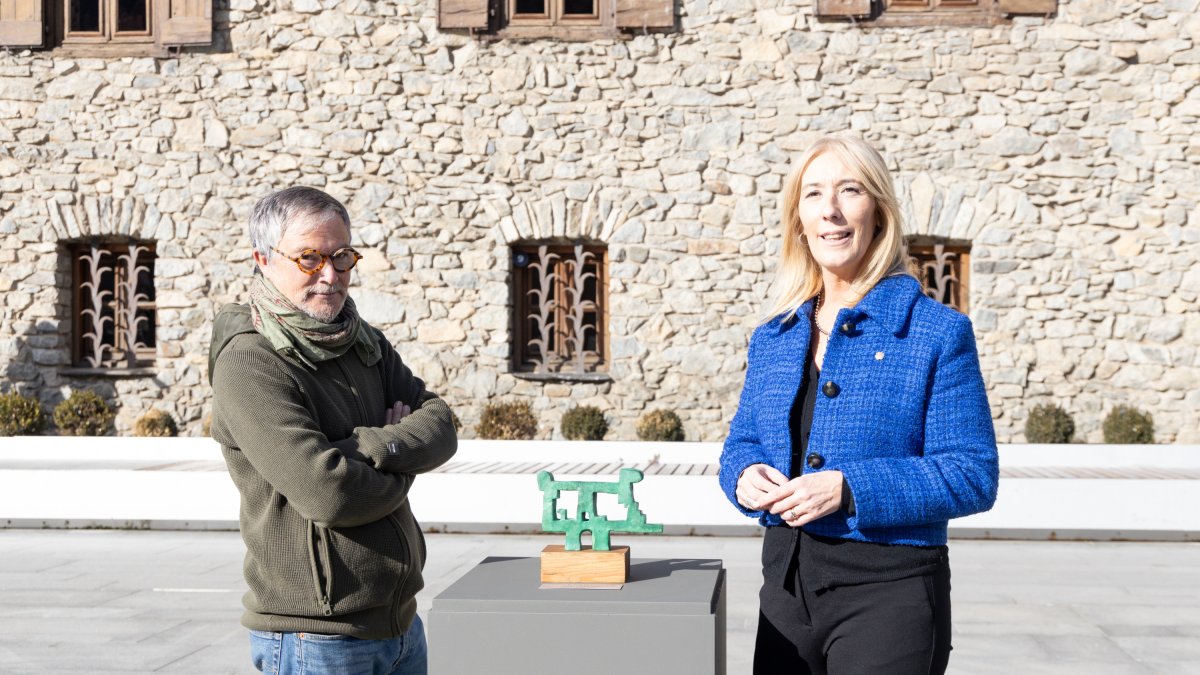 Presentació de l'escultura de Jordi Casamajor