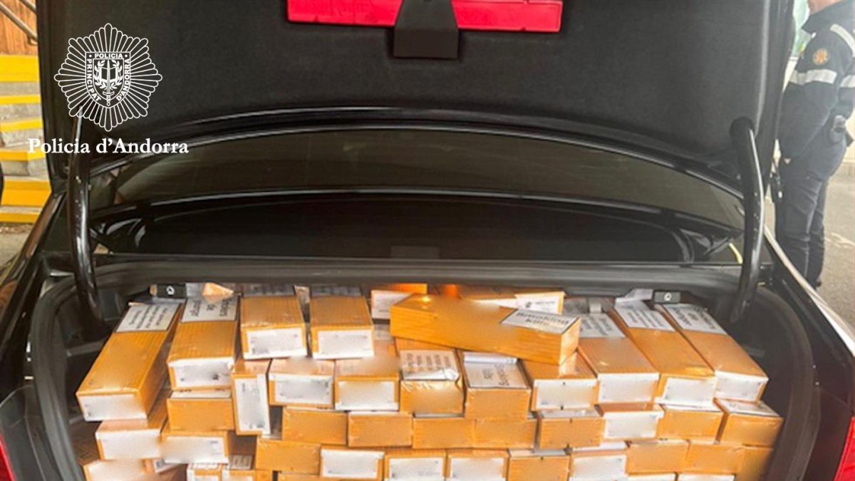 Els paquets de tabac de contraban intervinguts pels agents