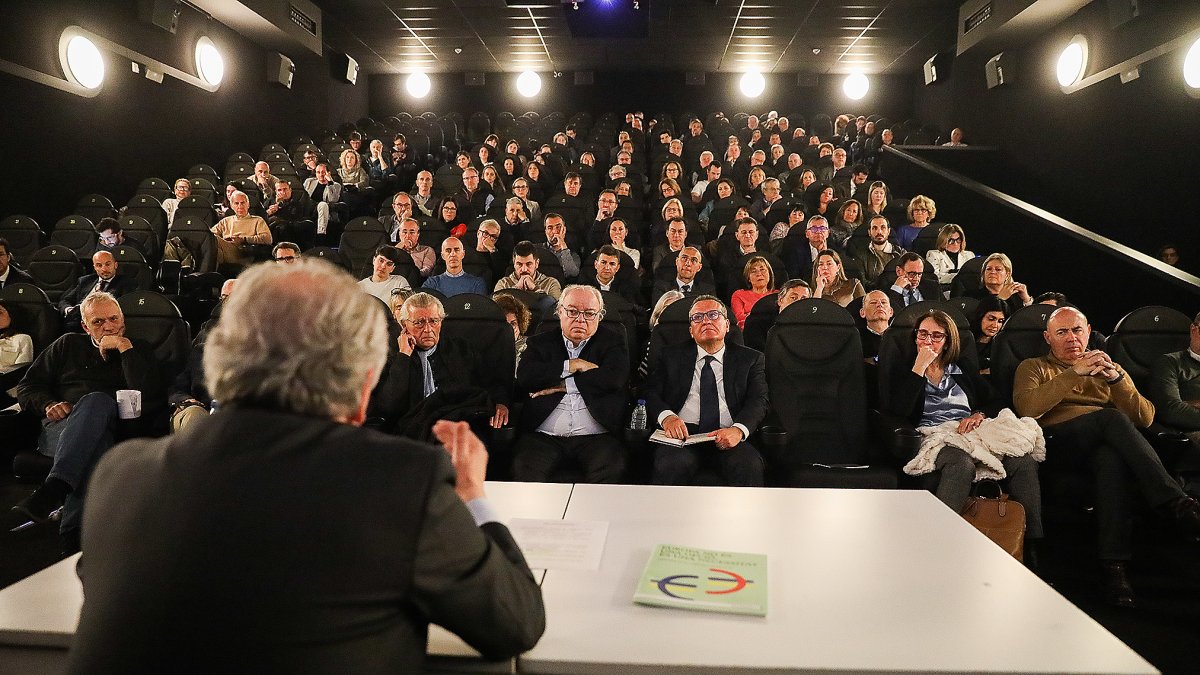 Jaume Bartumeu intervé a l’acte organitzat per l’Associació de Propietaris de Béns Immobles.