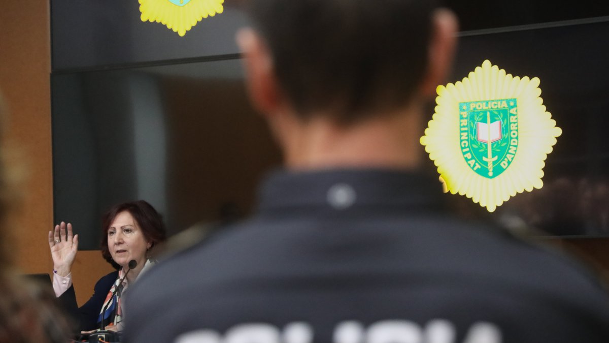 La fiscal espanyola Teresa Peramato en la conferència avui a la policia