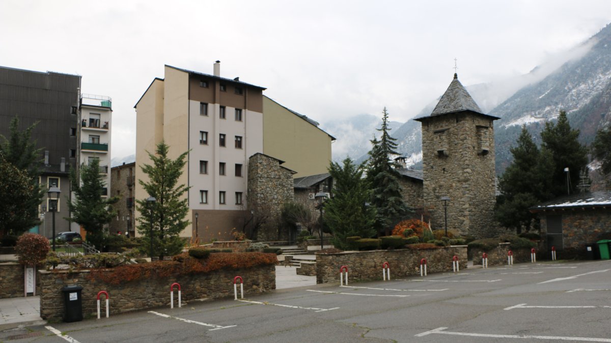 Entorns de la Casa de la Vall aquest matí