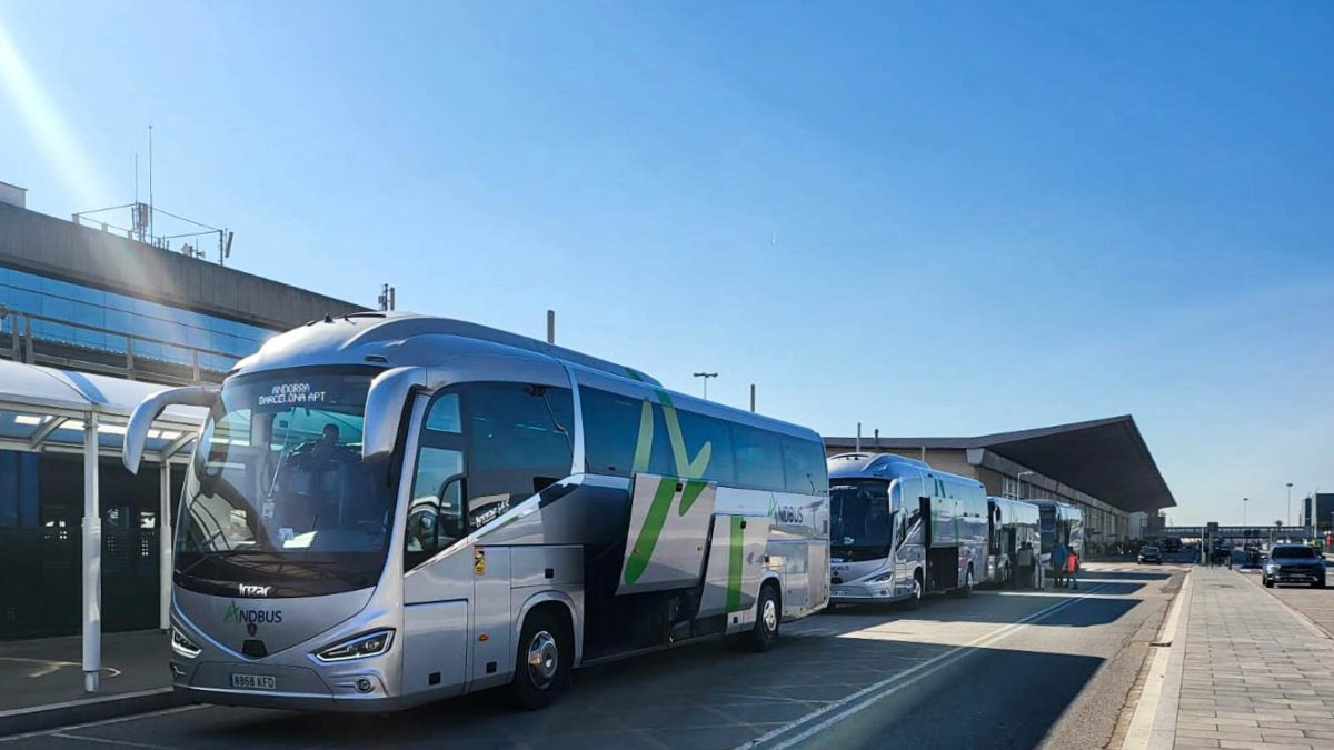 Els autobusos de la companyia Andbus