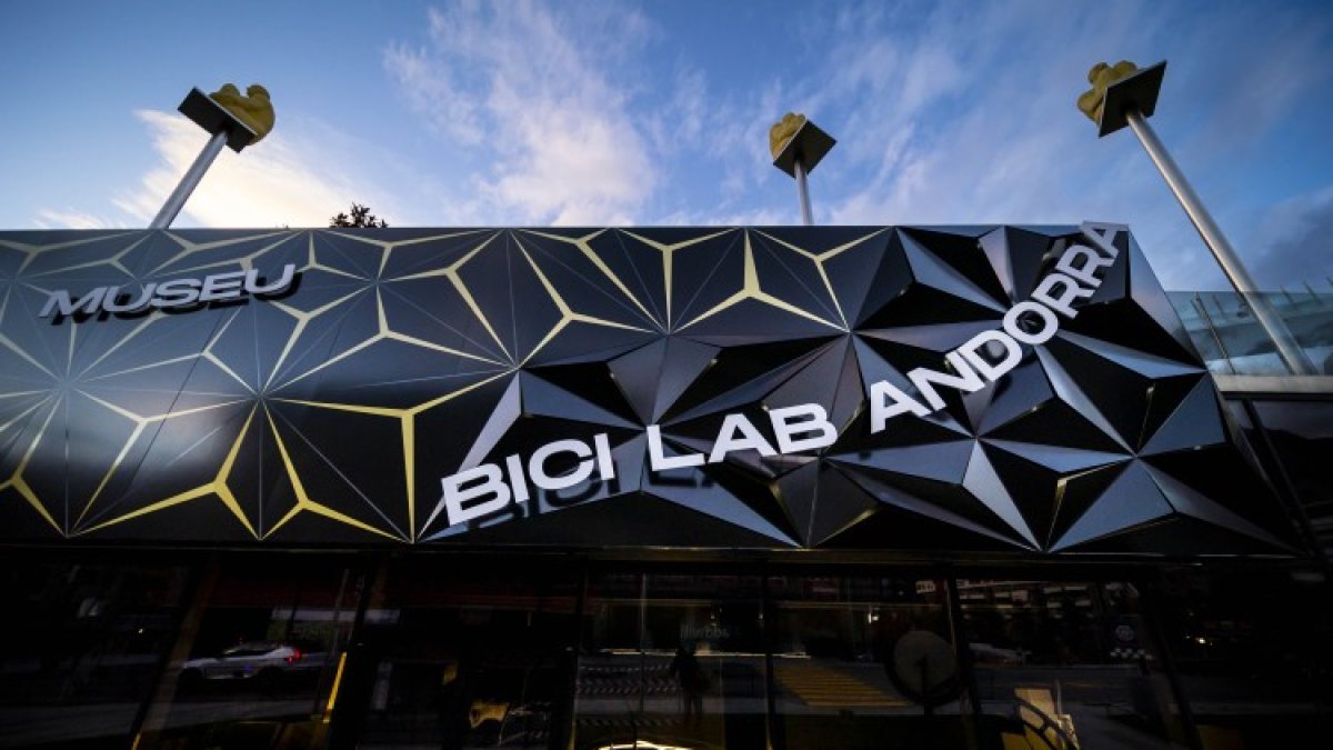 La façana del museu Bici Lab d'Andorra la Vella