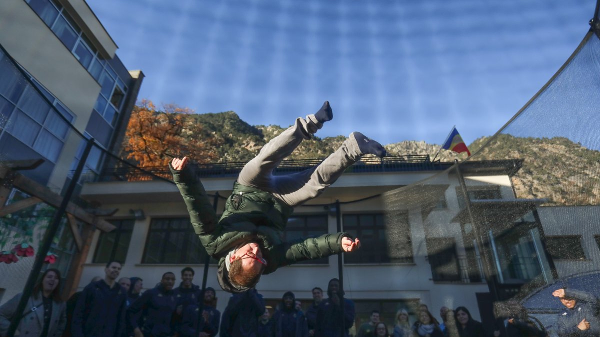 El MoraBanc va regalar un llit elàstic a la FPNSM.