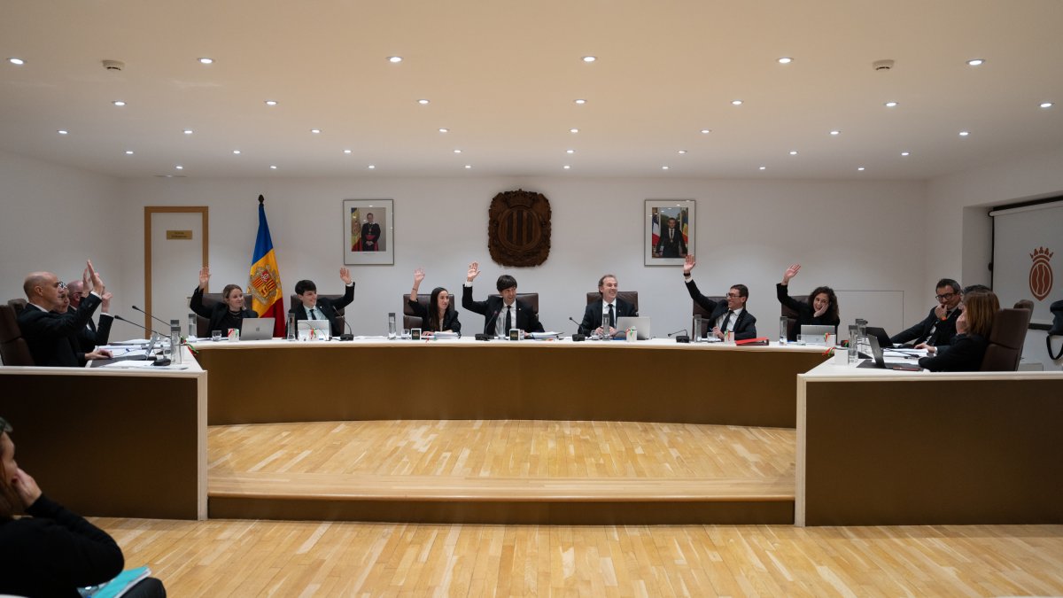 La majoria votant a favor del pressupost.