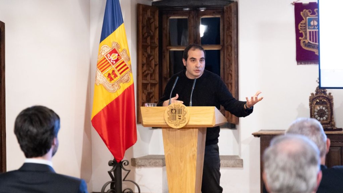 L'investigador Yvan Lara en la presentació del projecte