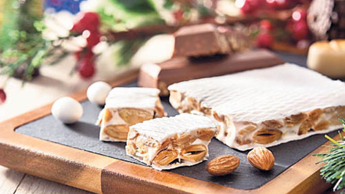 Podem trobar des de torró baix en sucre fins a receptes veganes
