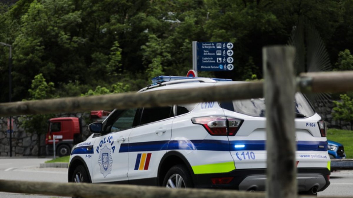 Un cotxe patrulla de la policia.