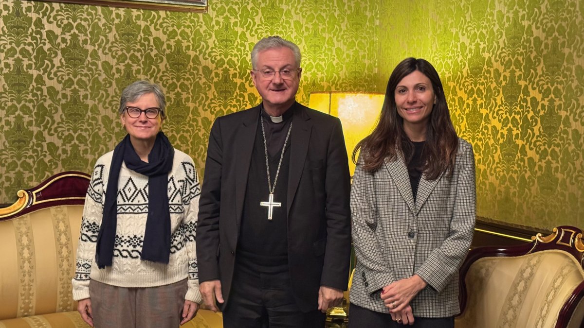 Vives amb Villas i Arroyo.