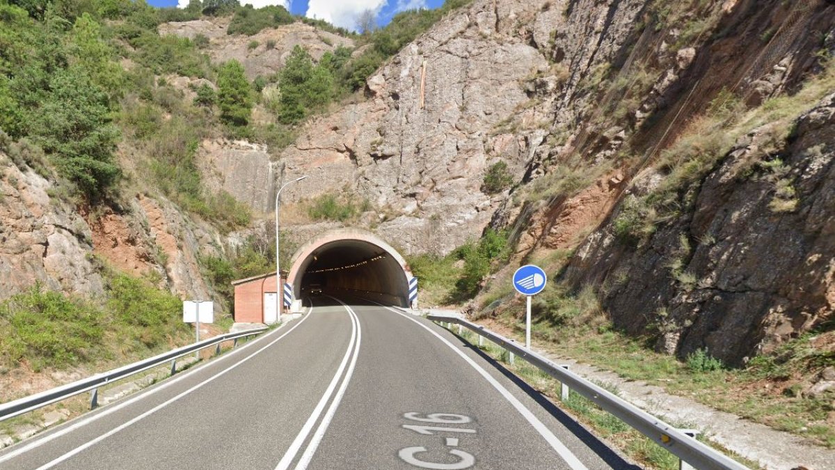 L'entrada al túnel de Berga a la C-16