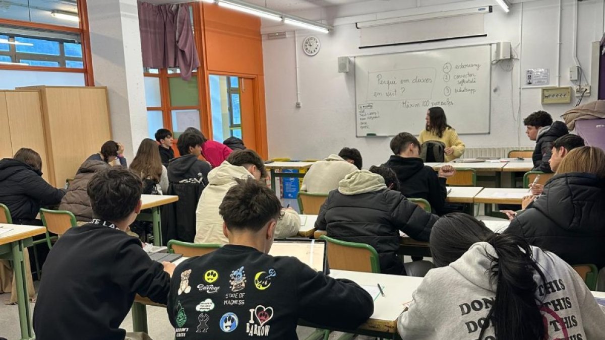 Alumnes durant el concurs.