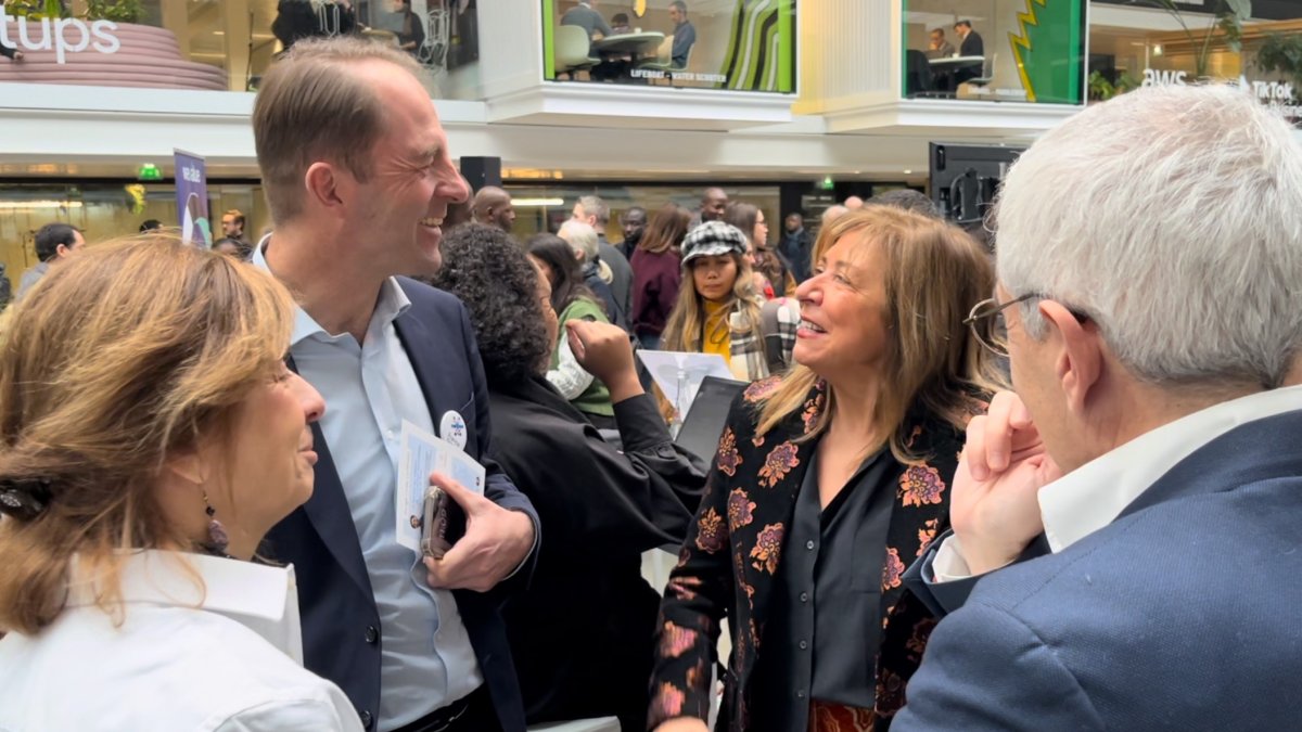 Conxita Marsol i Thibaut Guilluy, durant la visita de la ministra a París