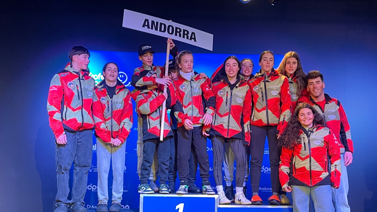 La delegació andorrana, ahir a la cerimònia d’inauguració a Ordino.