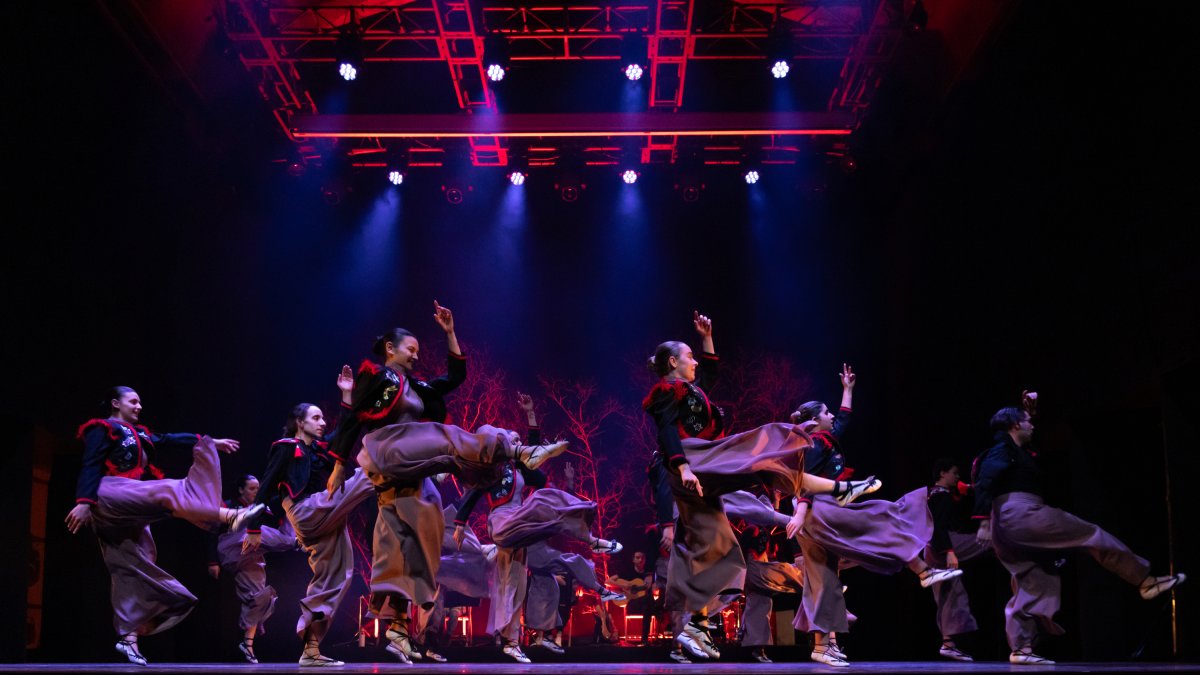 Un moment de l’espectacle d’ahir.