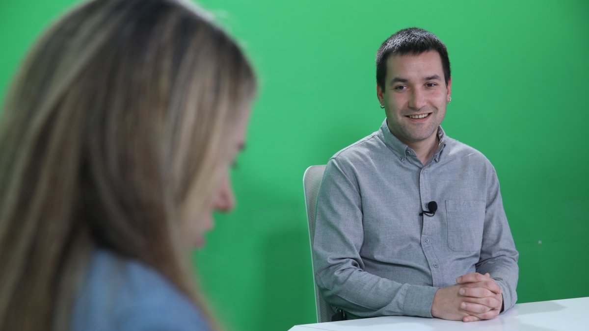 Esteves, abans de l’entrevista a Diari TV.
